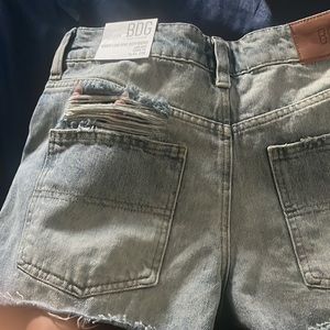 BDG Urban Outfitters Low rise Boyfriend light wash shorts